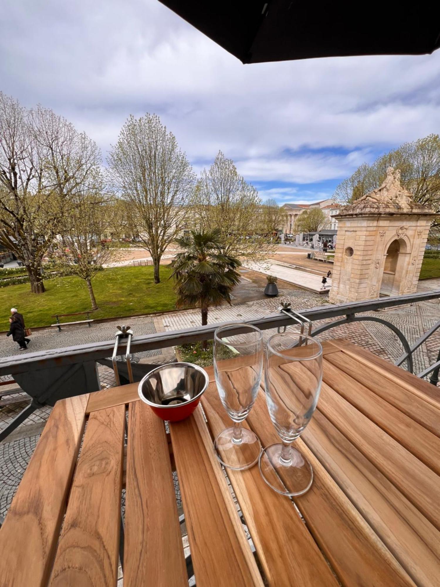 La Colbertine - Charming Apartment In Place Colbert Rochefort  Exterior foto